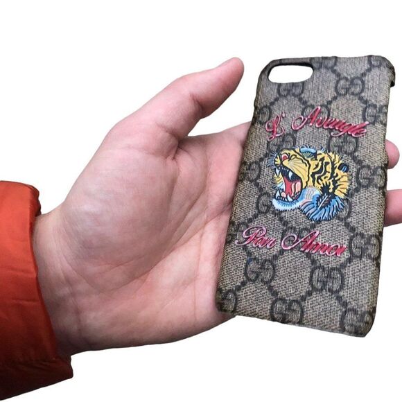 Authentic Gucci Iphone Case Supreme GG Tiger 7/8 Beige FOR IPHONE 7 AND 8 ONLY - Picture 13 of 15